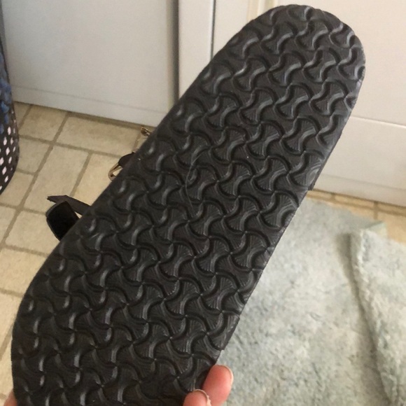 Shoes - Picture 2 of 3